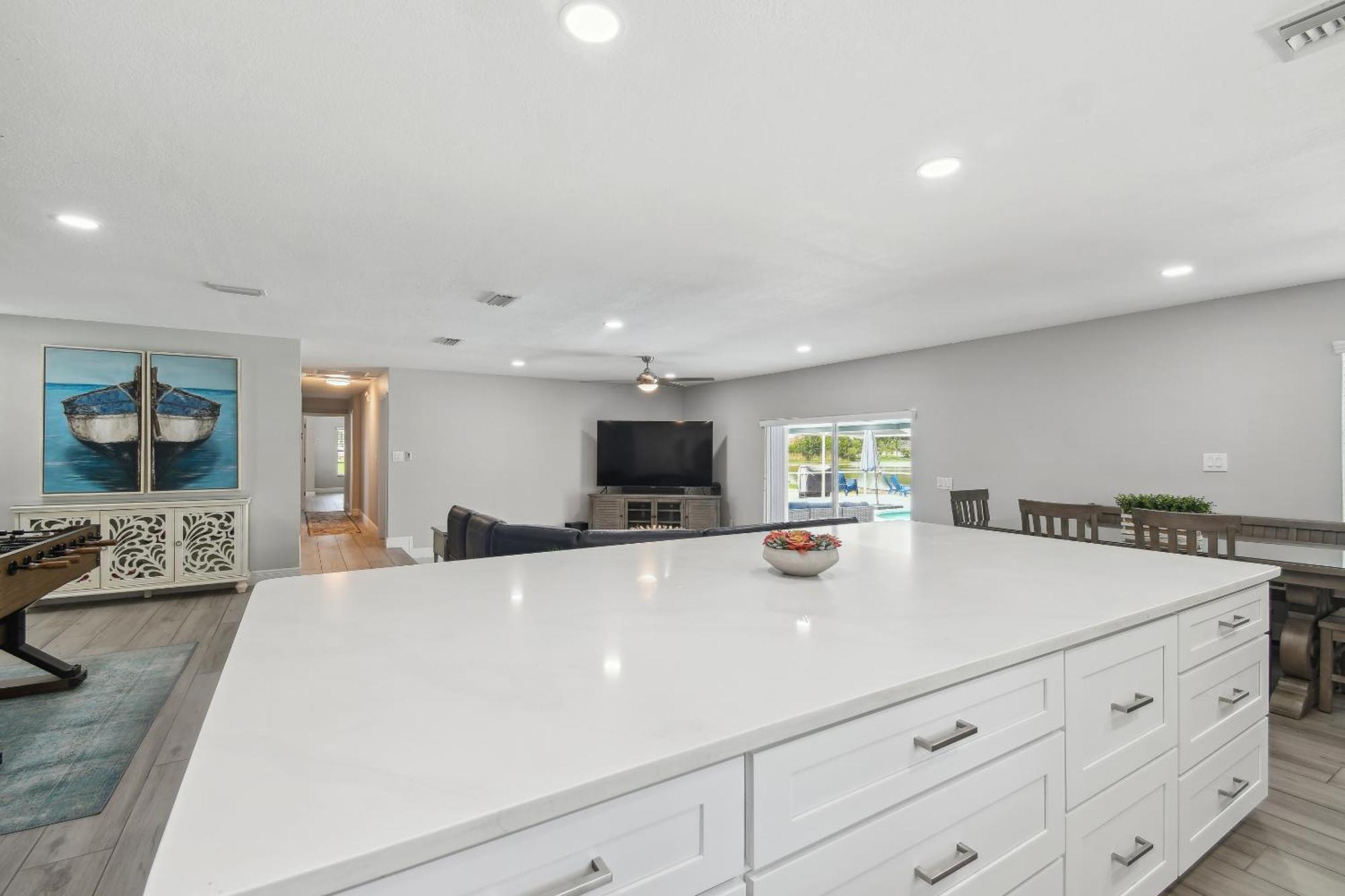 Lake House Westchase Area. Heated Pool Waterfront! Tampa Buitenkant foto