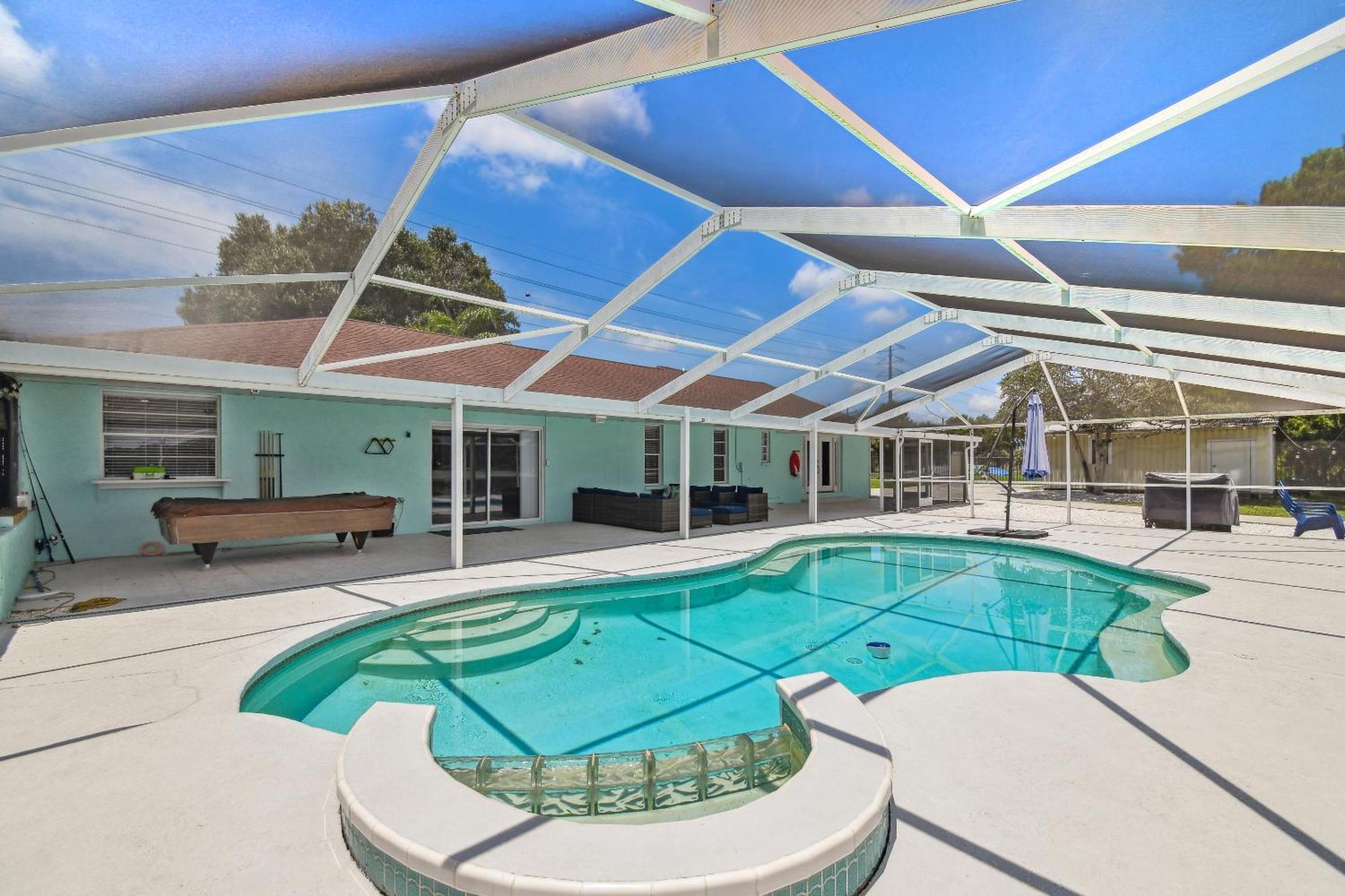 Lake House Westchase Area. Heated Pool Waterfront! Tampa Buitenkant foto