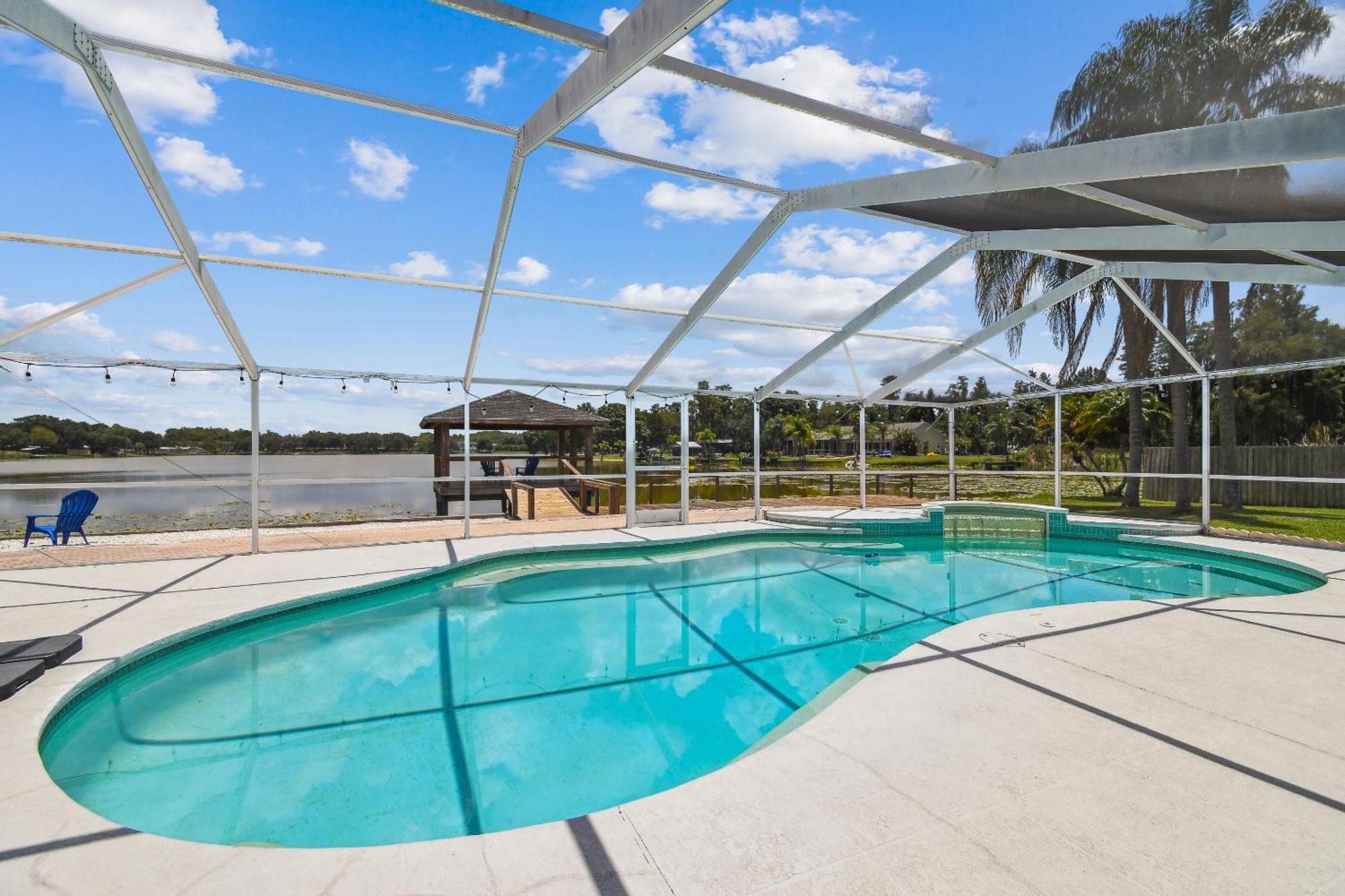 Lake House Westchase Area. Heated Pool Waterfront! Tampa Buitenkant foto