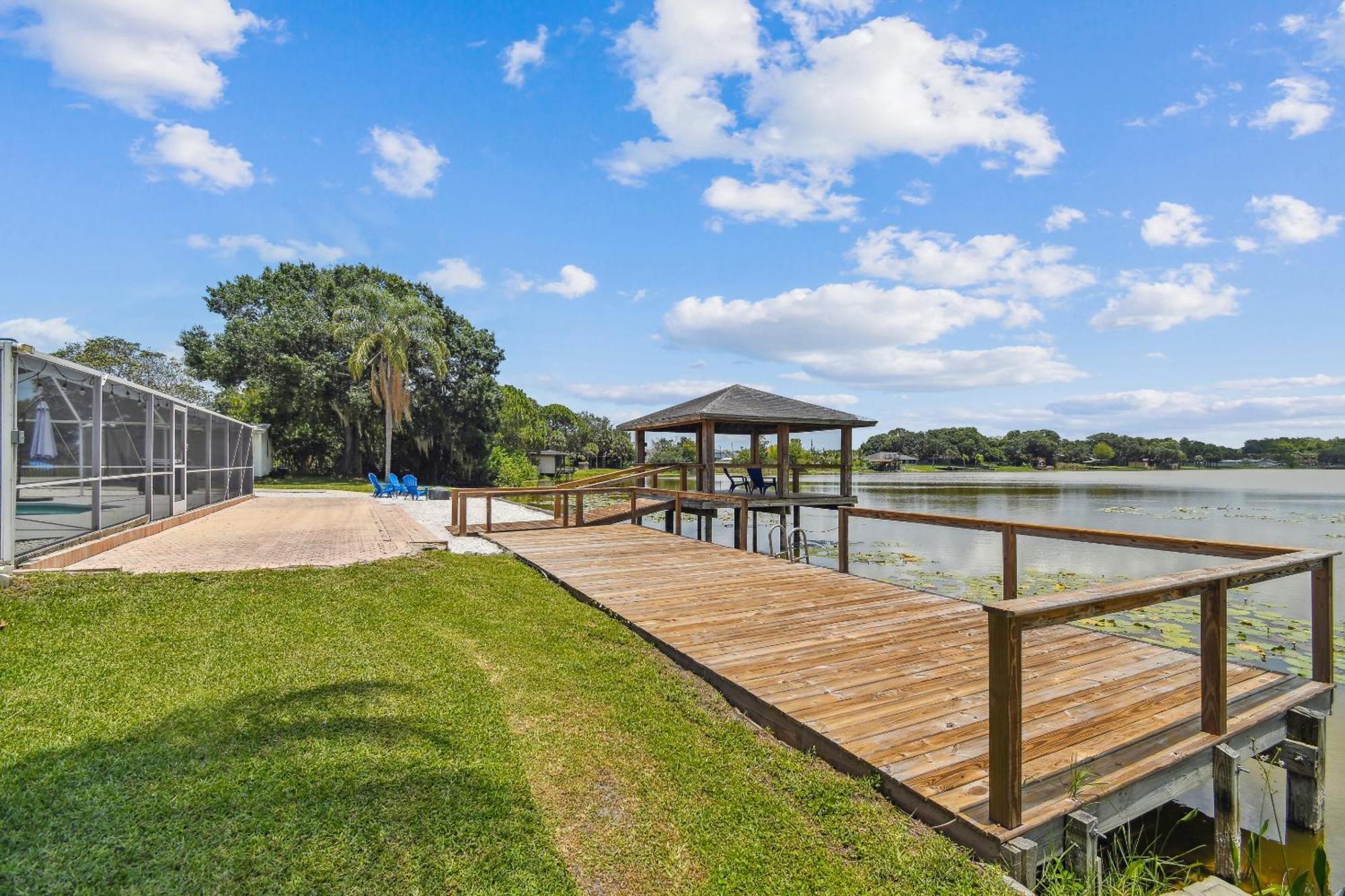 Lake House Westchase Area. Heated Pool Waterfront! Tampa Buitenkant foto