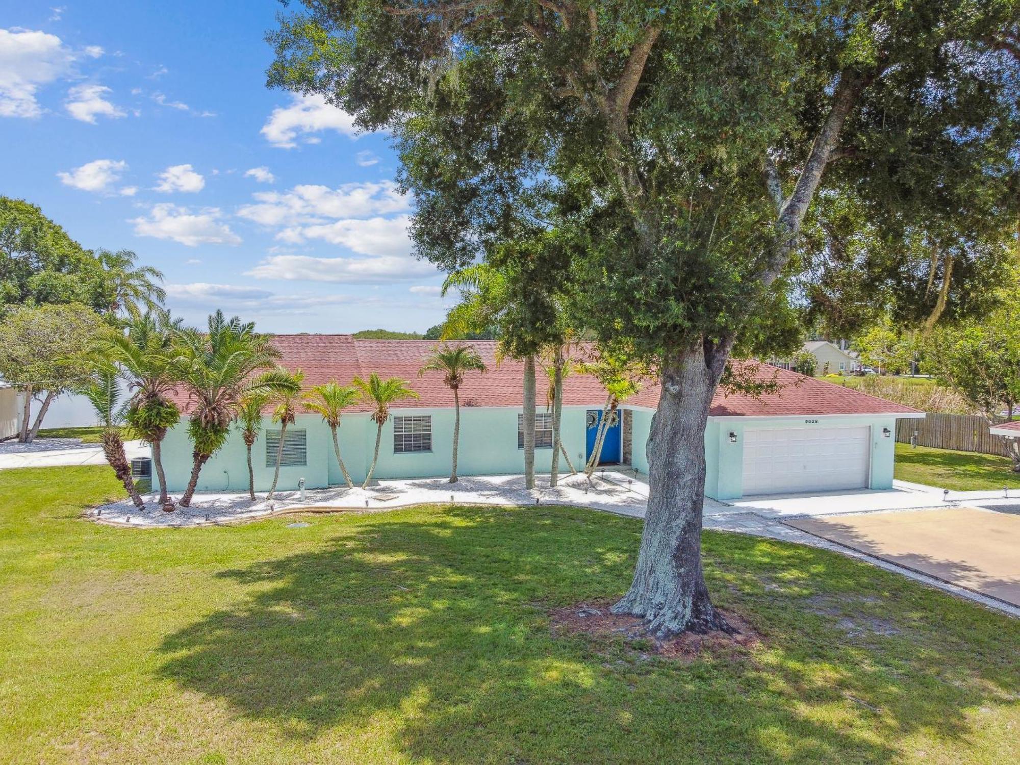 Lake House Westchase Area. Heated Pool Waterfront! Tampa Buitenkant foto