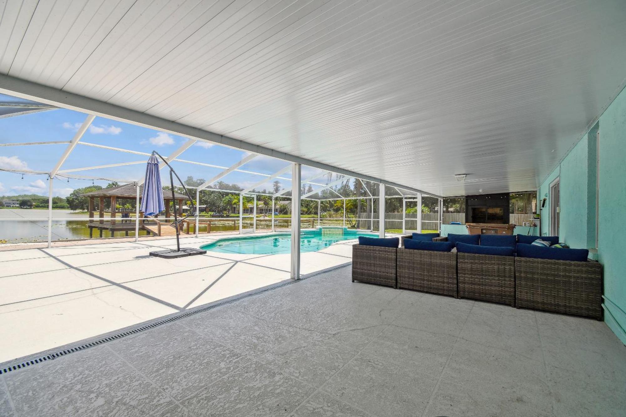 Lake House Westchase Area. Heated Pool Waterfront! Tampa Buitenkant foto
