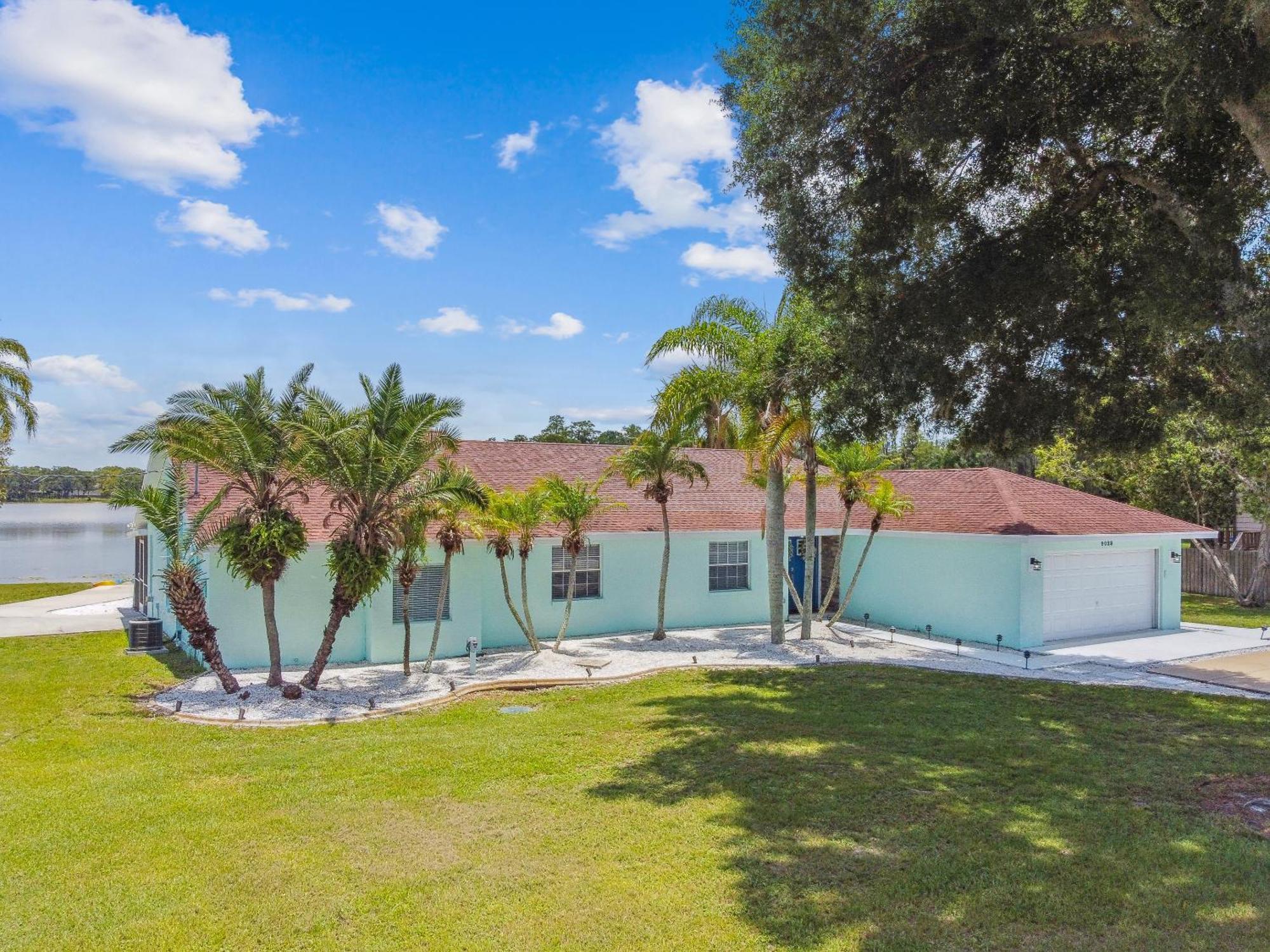Lake House Westchase Area. Heated Pool Waterfront! Tampa Buitenkant foto