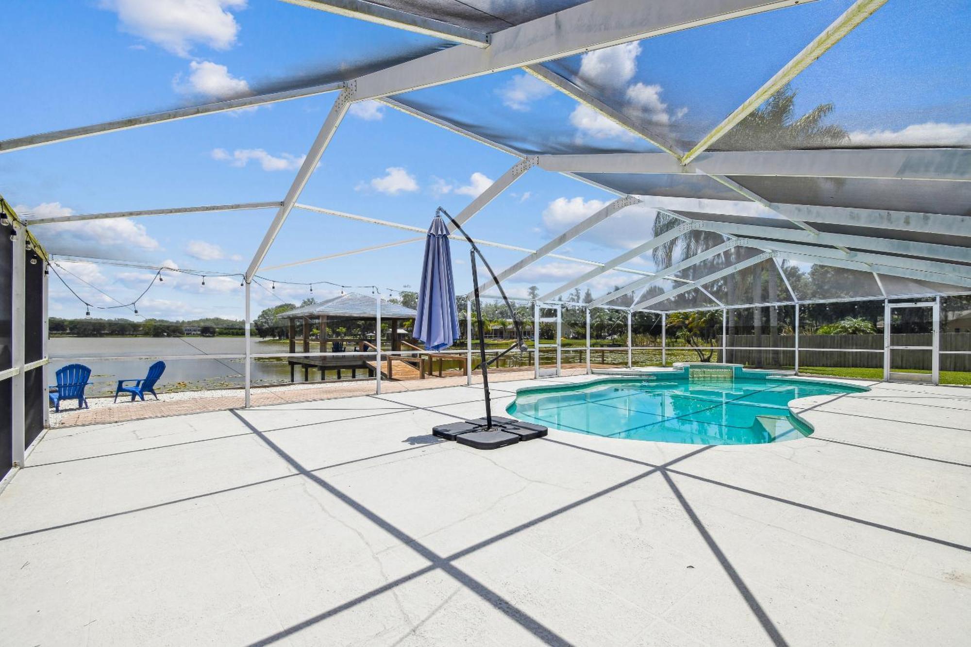 Lake House Westchase Area. Heated Pool Waterfront! Tampa Buitenkant foto