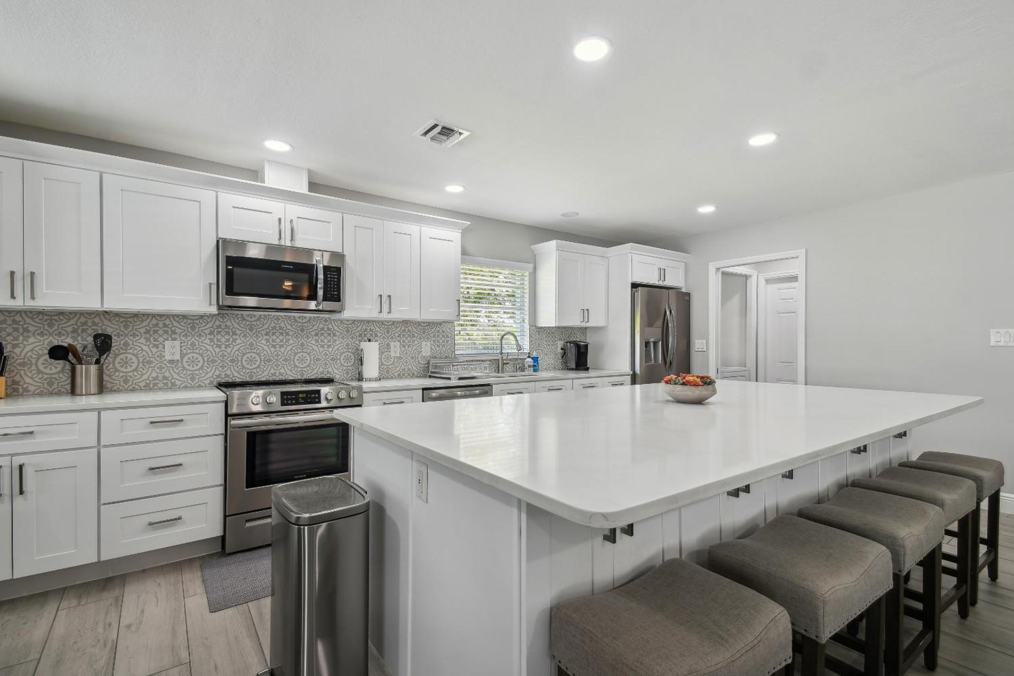 Lake House Westchase Area. Heated Pool Waterfront! Tampa Buitenkant foto