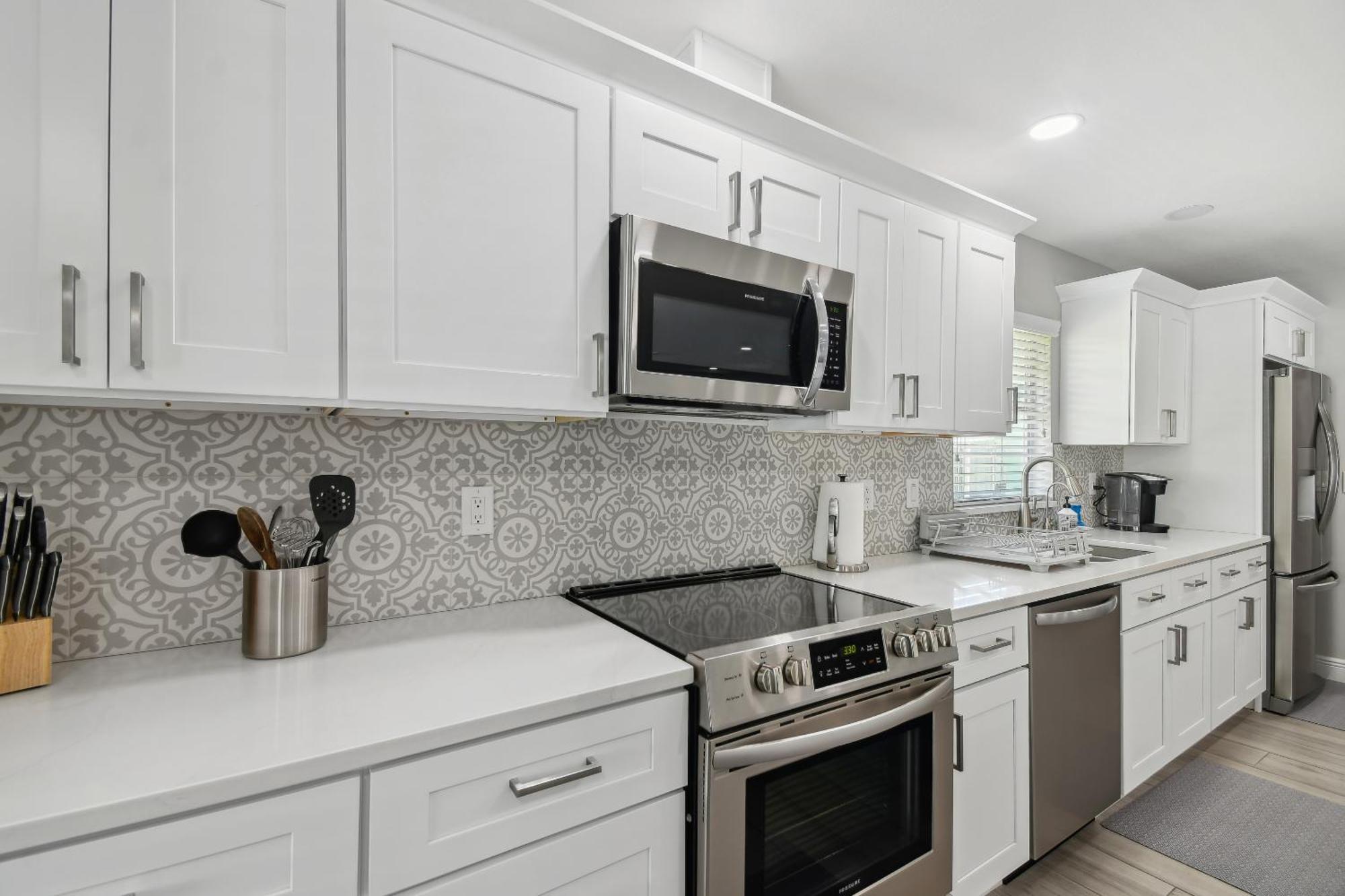 Lake House Westchase Area. Heated Pool Waterfront! Tampa Buitenkant foto